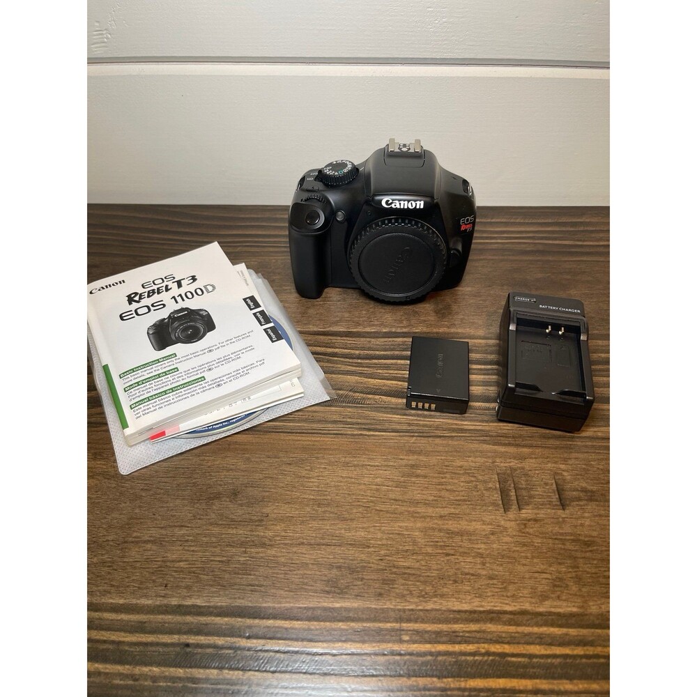 Canon EOS Rebel 600d / T3i Digital SLR Camera Body Only (5169B001) MINT W/ Batt